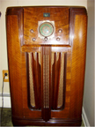 Sears Silvertone Model 1968 Console Radio