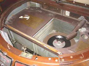 Seeburg Model 146 (Symphonola/Trashcan) Jukebox details of changer